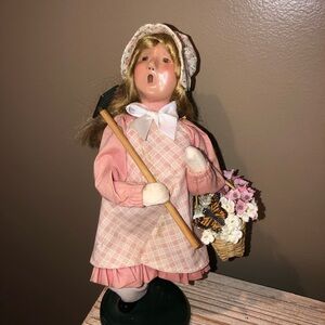 Byers’ Choice  The Carolers  Girl with Flowers Butterfly  Christmas in July